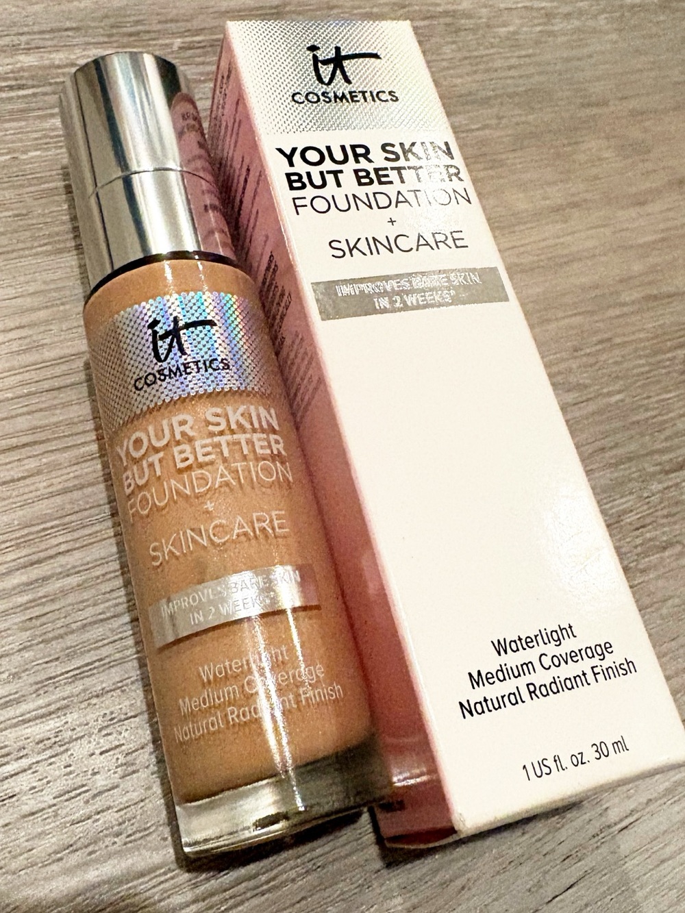 NWT IT COSMETICS YOUR SKIN BUT BETTER FOUNDATION + SKINCARE